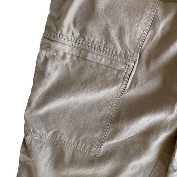 Tori Richard Brown Tan Khaki Neutral Wide Leg Cargo Pants ￼Women’s Size Medium - Picture 3 of 4